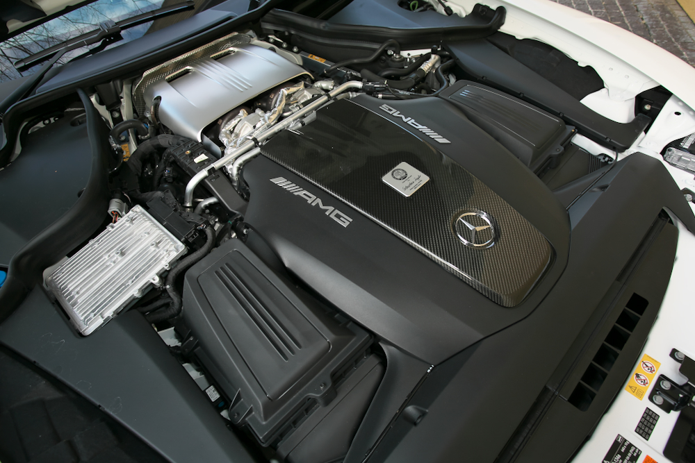 ベンツ用V8リビルトエンジン各種載せ替え実施中 エンジン載せ替えとは 
